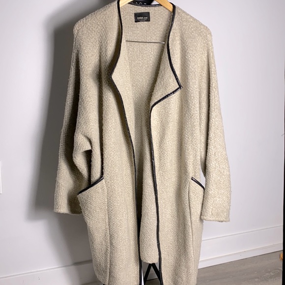 Zara Sweater - Picture 1 of 1